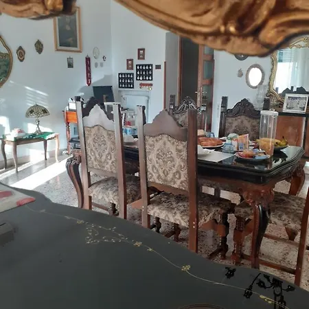 Frühstückspension A Casa Di Adele Caserta