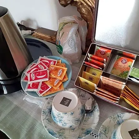 A Casa Di Adele Oda ve Kahvaltı Caserta