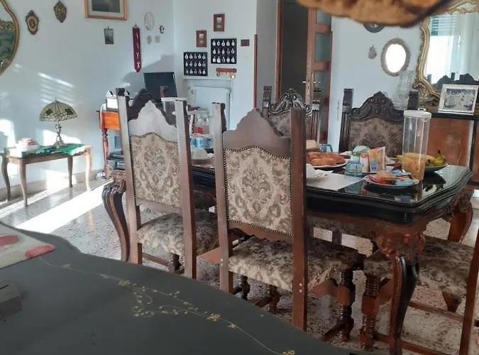 فندق مبيت وإفطار A Casa Di Adele كازيرتا